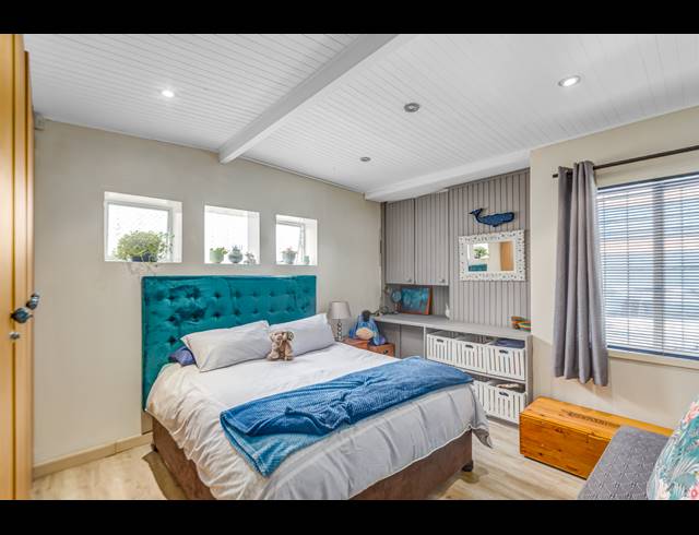 3 BEDROOM FREEHOLD SOLD IN SOPHIATOWN